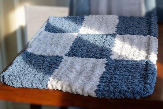Checkered Chunky-Knit Blanket