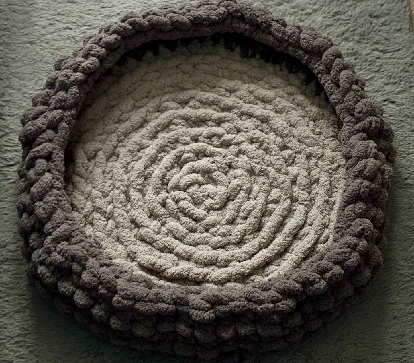 Chunky-Knit Pet Bed