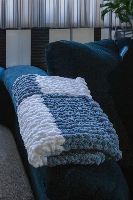 Checkered Chunky-Knit Blanket